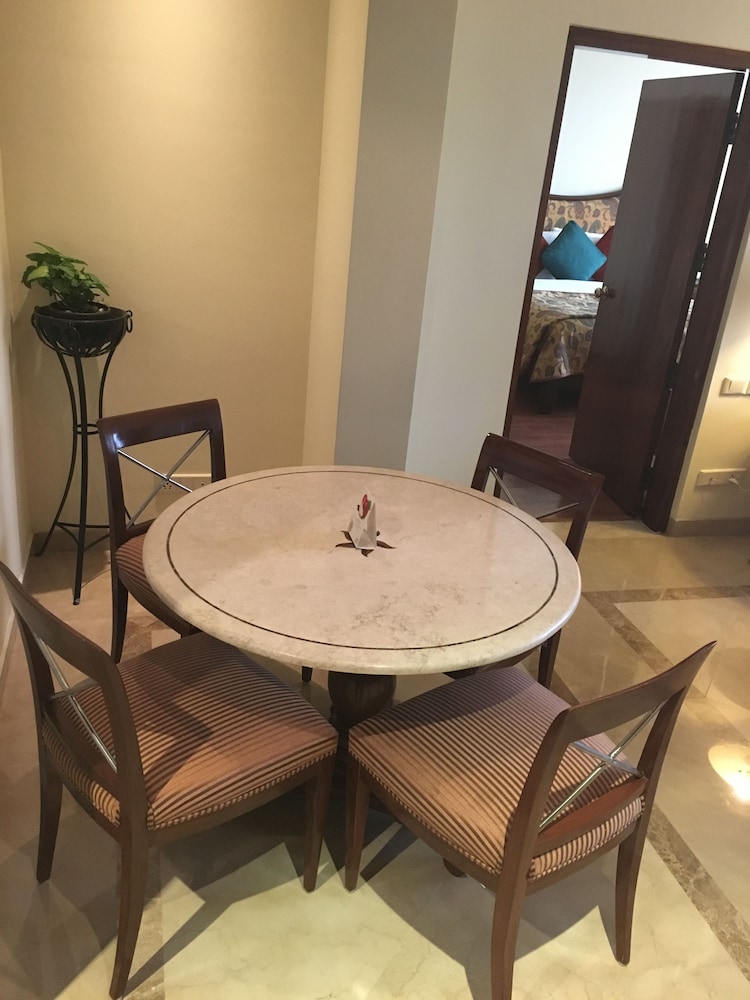 THE LALIT MUMBAI 53/67