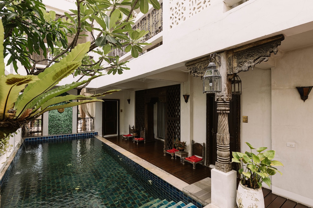 At Niman Conceptual Home 58/63