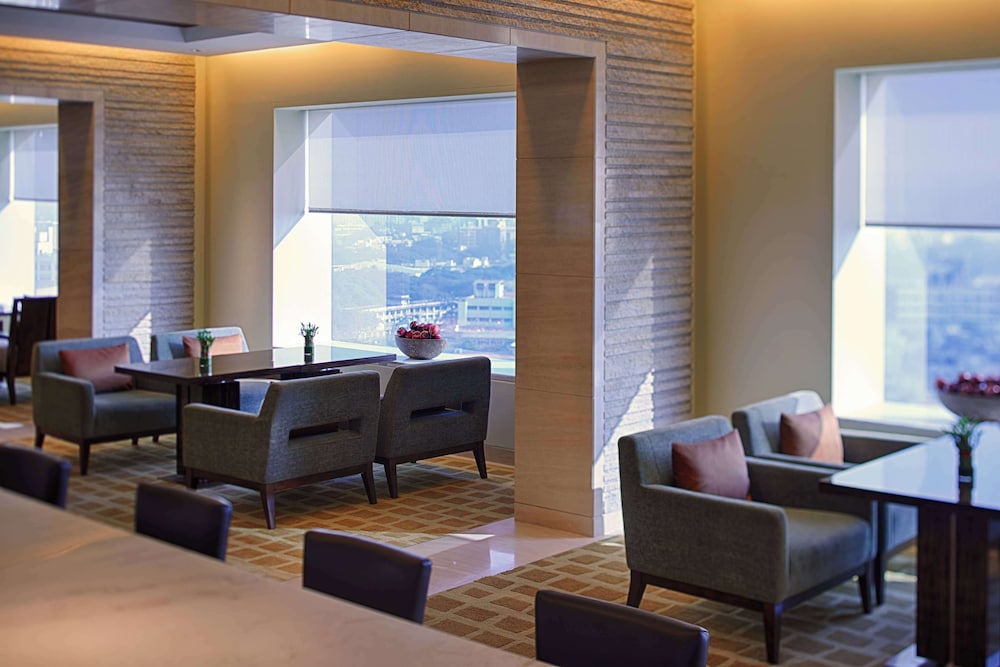 Hyatt Regency Chennai 50/80