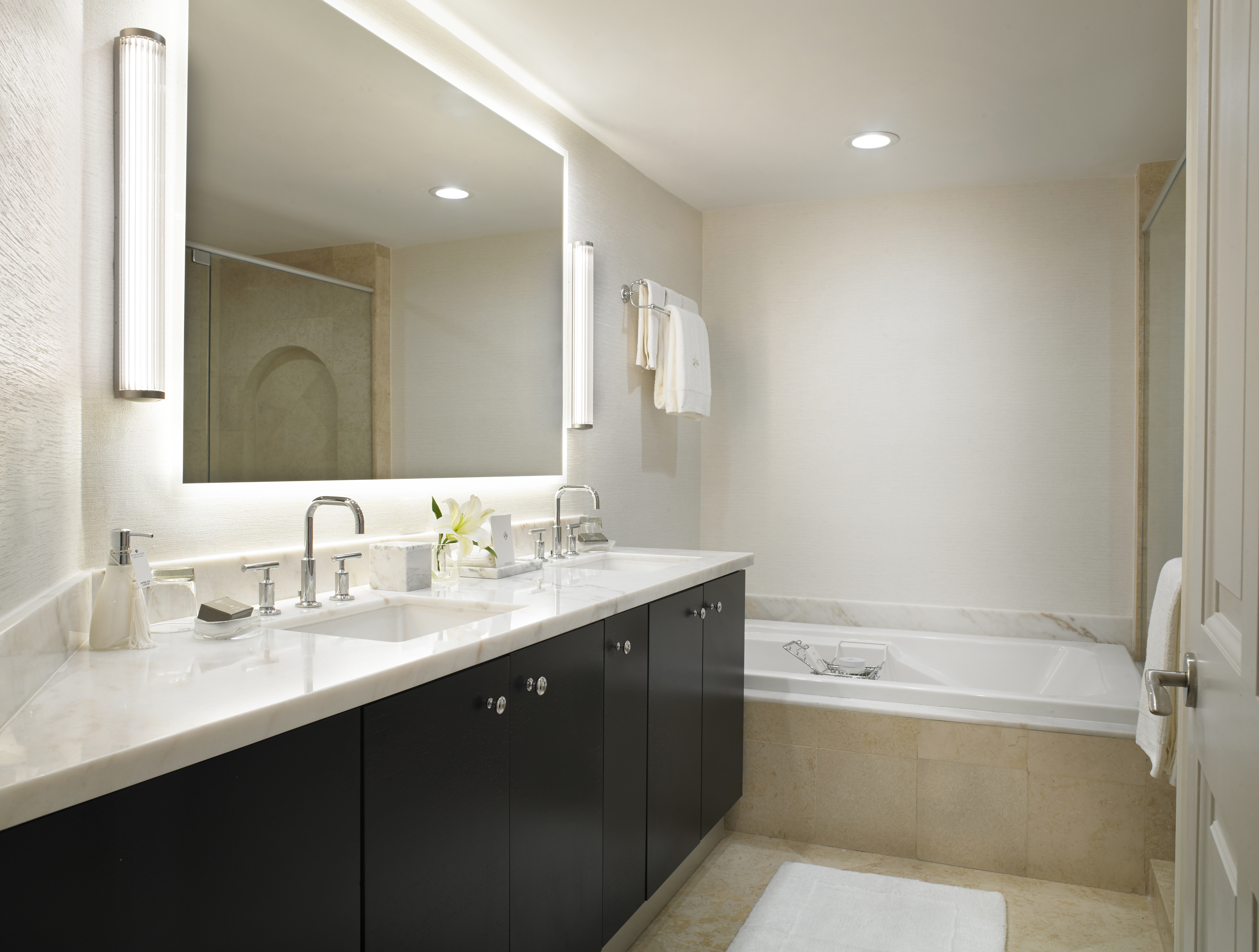 ROOM, INTRACOASTAL VIEW