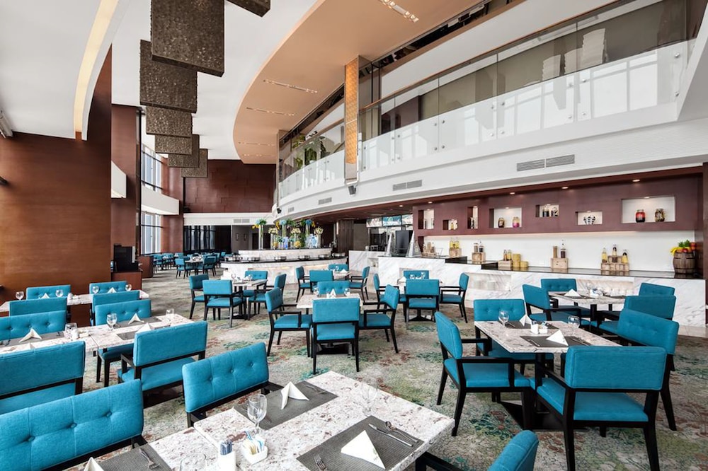 Huaqiang Plaza Hotel 32/42