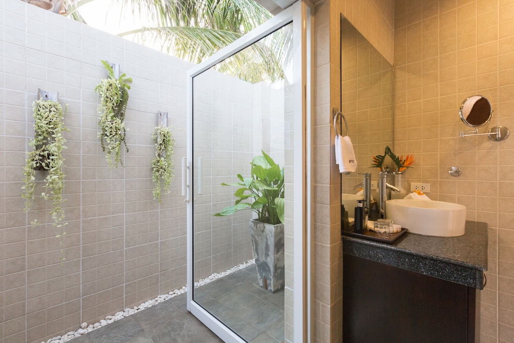 Baan Tawan Chai 50/50