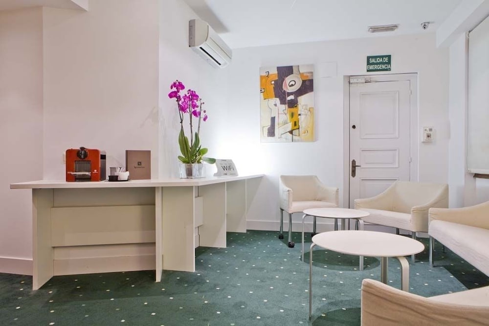 Hotel Zaragoza Plaza 7/50