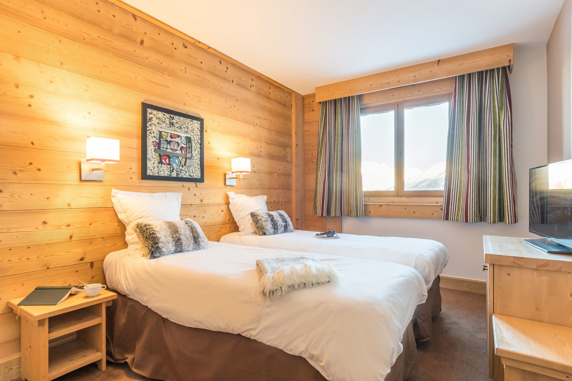 2 BEDROOMS, APARTMENT
