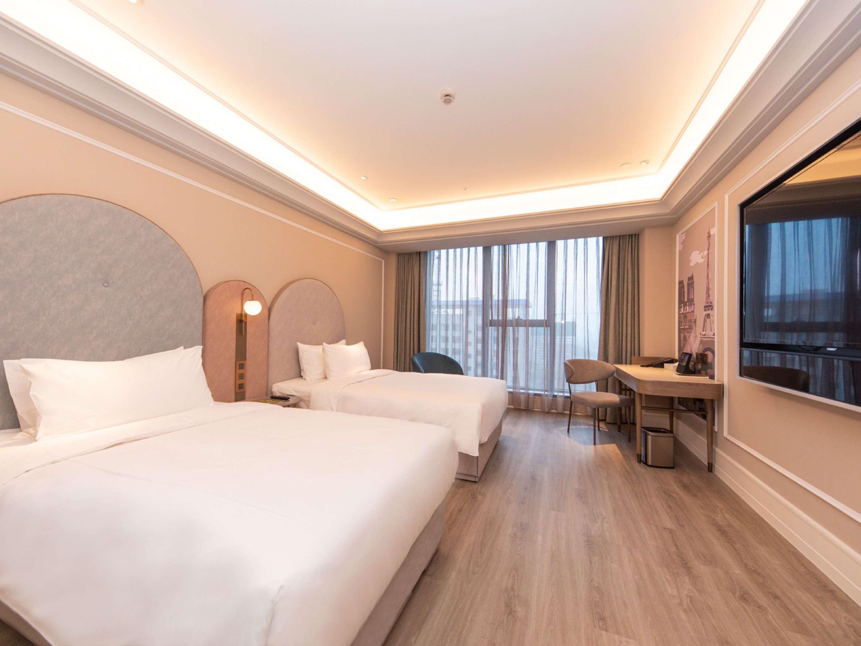 Mercure Xinyang East Railway Station 10/30