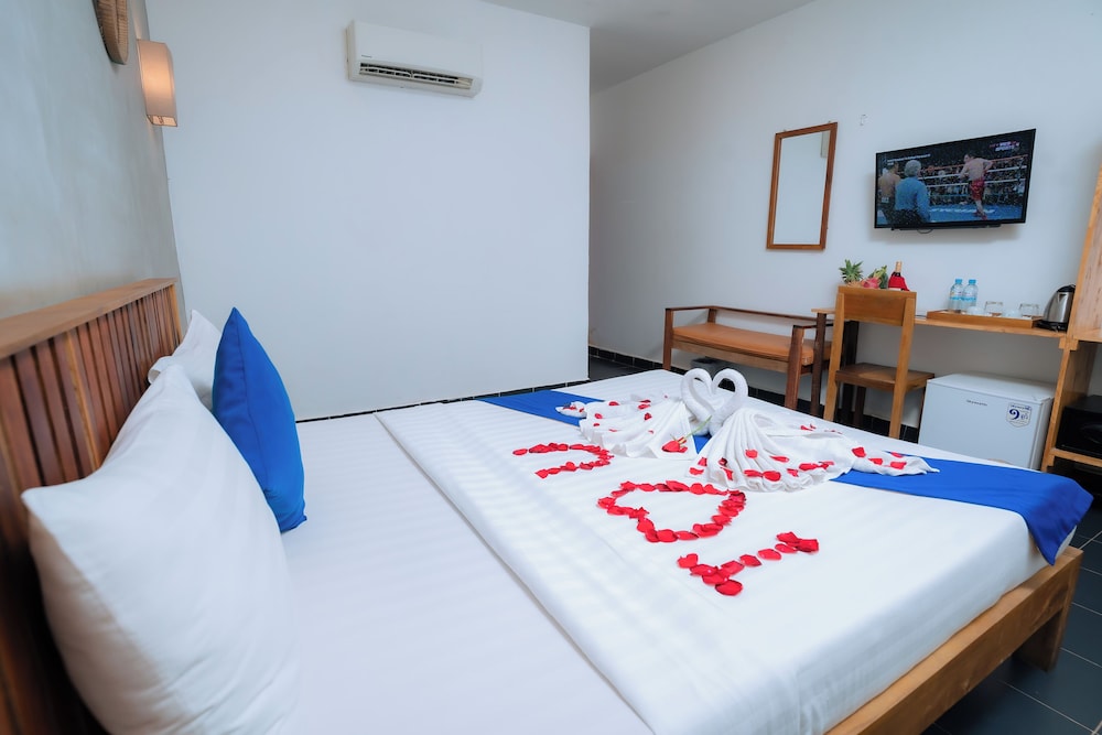 Grand Elevation Hotel 30/65