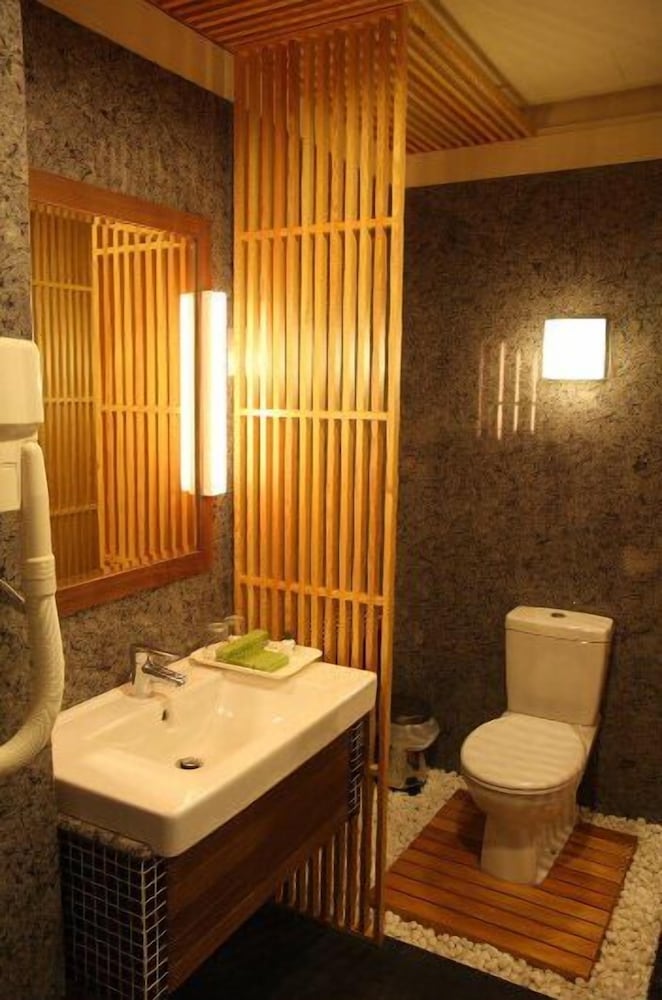 Spring Spa Hotel 44/48