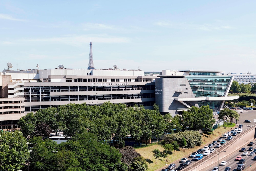 Ac Hotel Paris Porte Maillot in PARIS