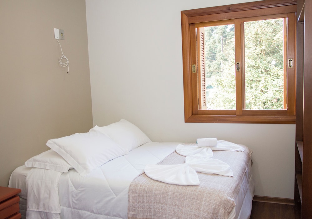 FAMILY, APARTMENT, MULTIPLE BEDS, GARDEN VIEW