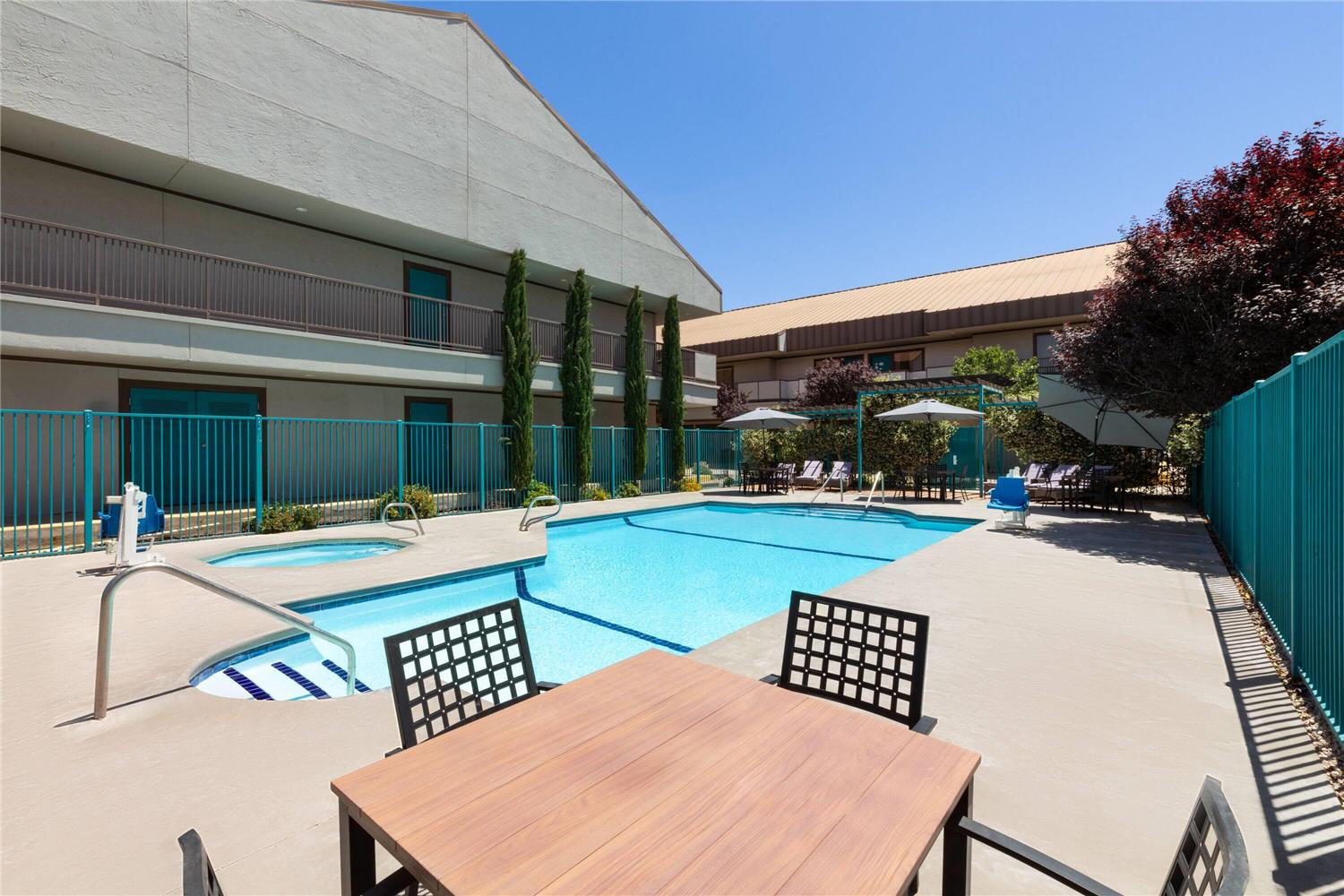 Ramada By Wyndham El Paso 4/38