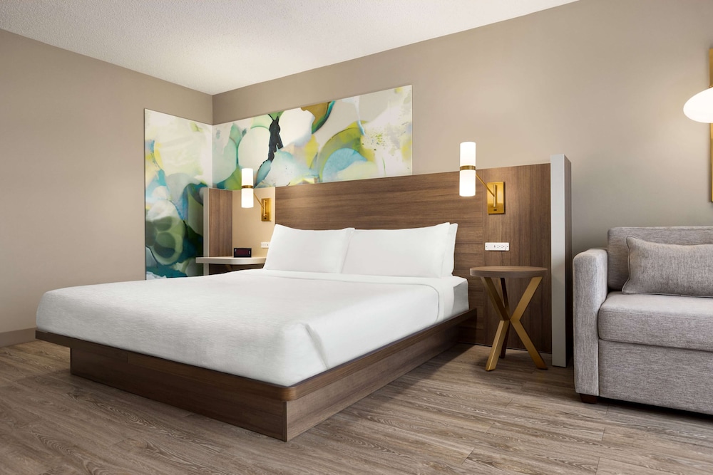 Garner Hotel Totowa by IHG 15/74