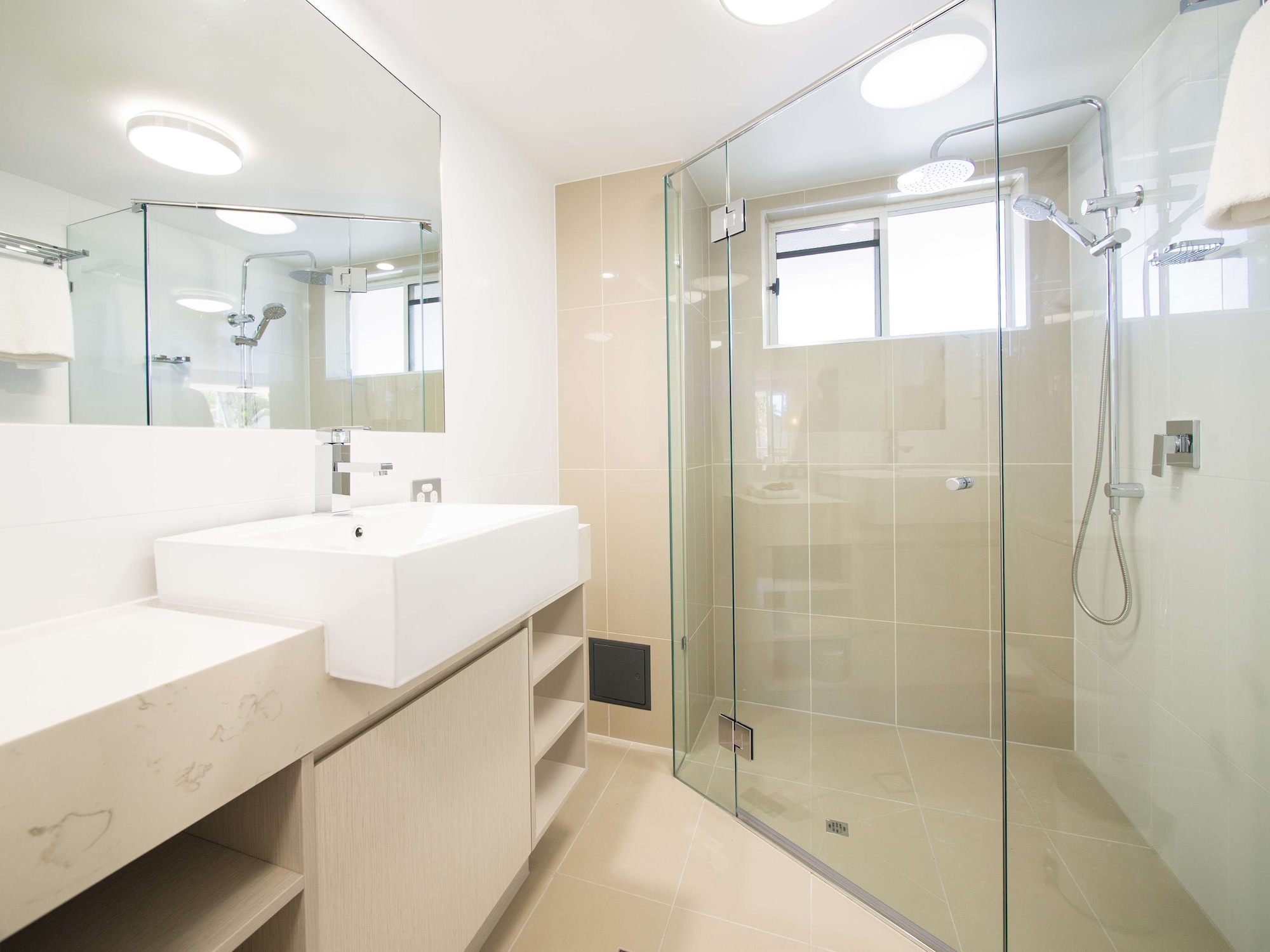 شقة بسرير كوين وسريرين منفصلين بغرفتي نوم، Oaks Sunshine Coast Oasis Resort 3/3
