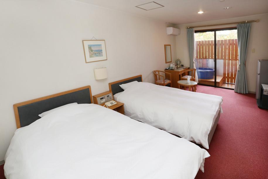Room, Twin Beds, Outdoor Bath