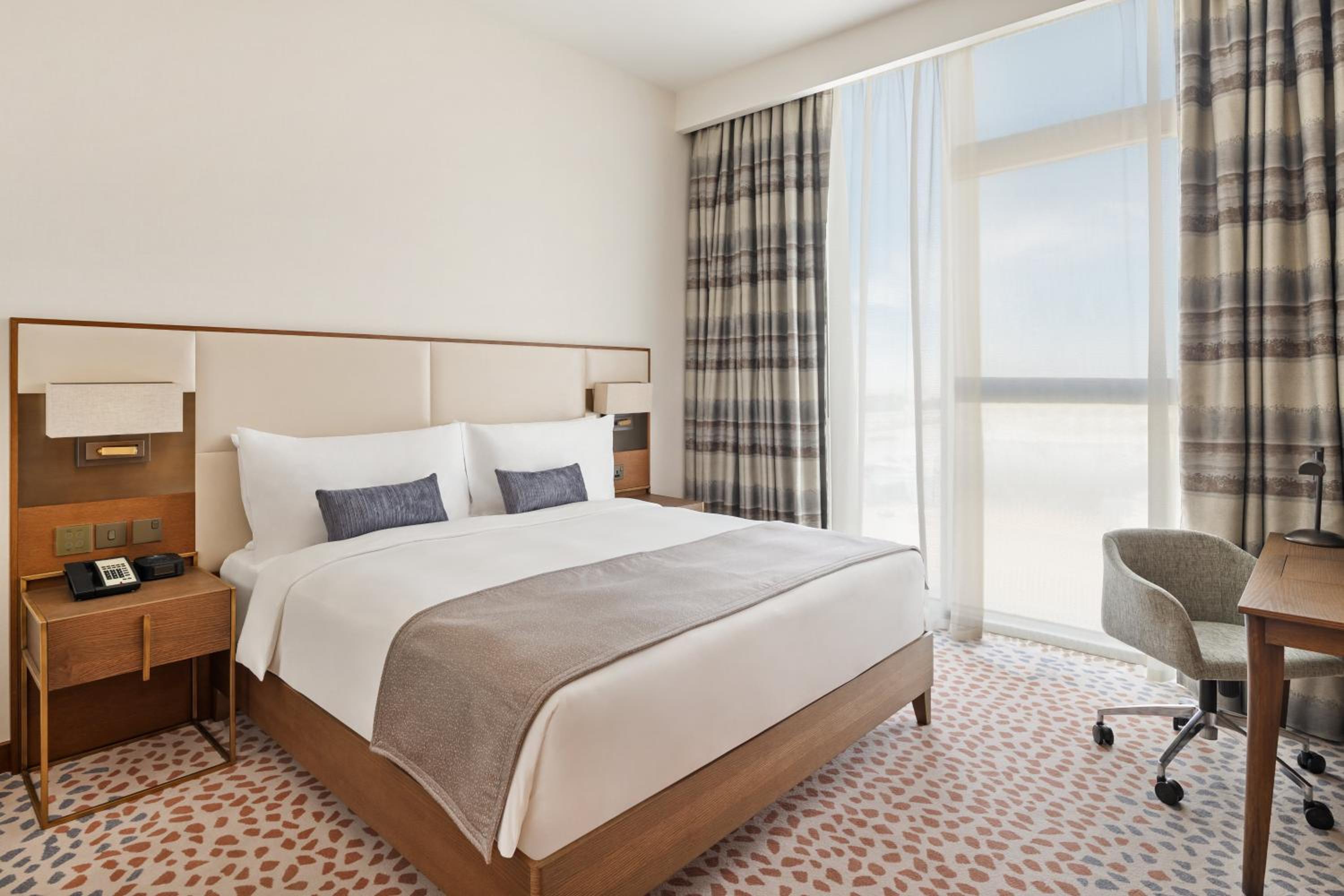 1 Bedroom, Suite, Queen Bed