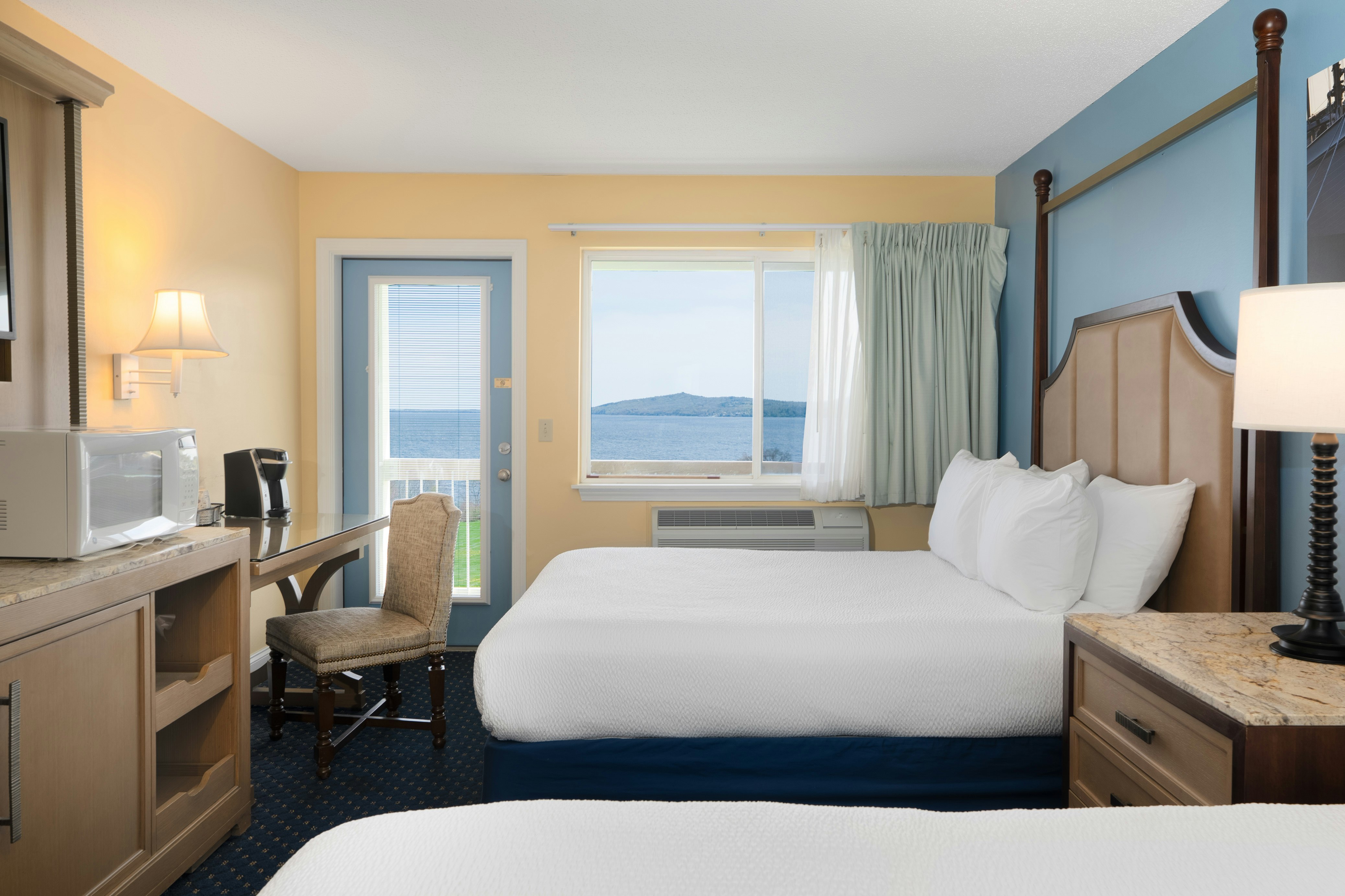 Fireside Inn & Suites Belfast 11/28