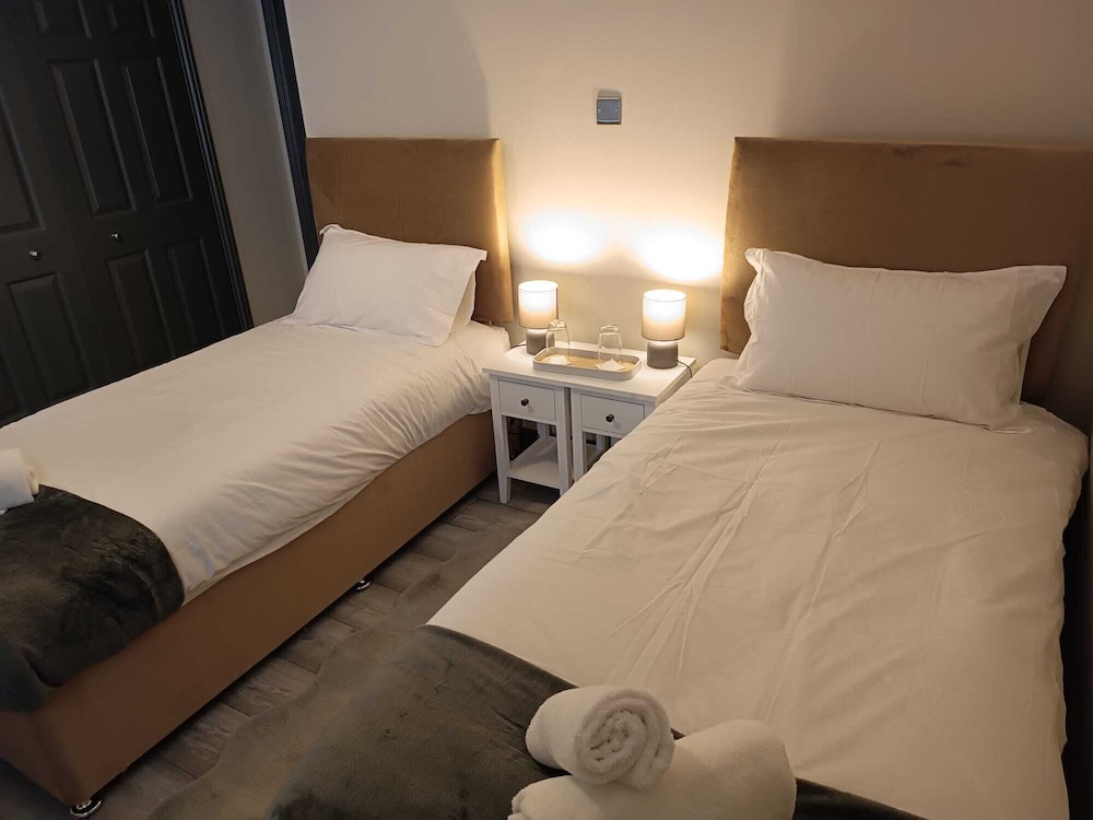 Inverness City Rooms 23/43