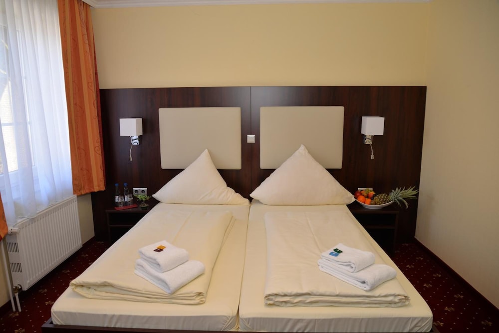 Hotel Neugrabener Hof 21/23