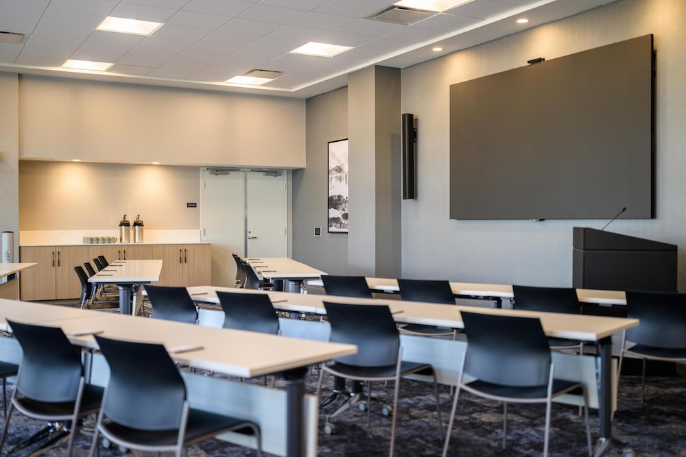 Hyatt Place Whitehorse 31/35