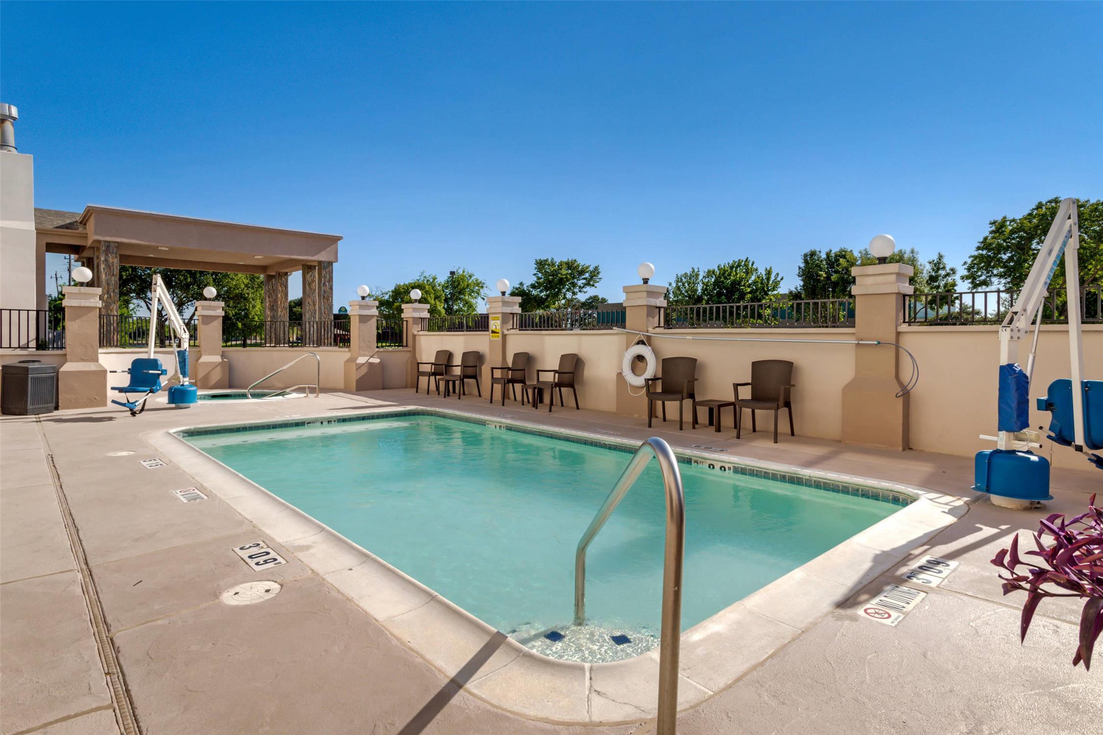 Comfort Suites La Porte - Baytown 16/16