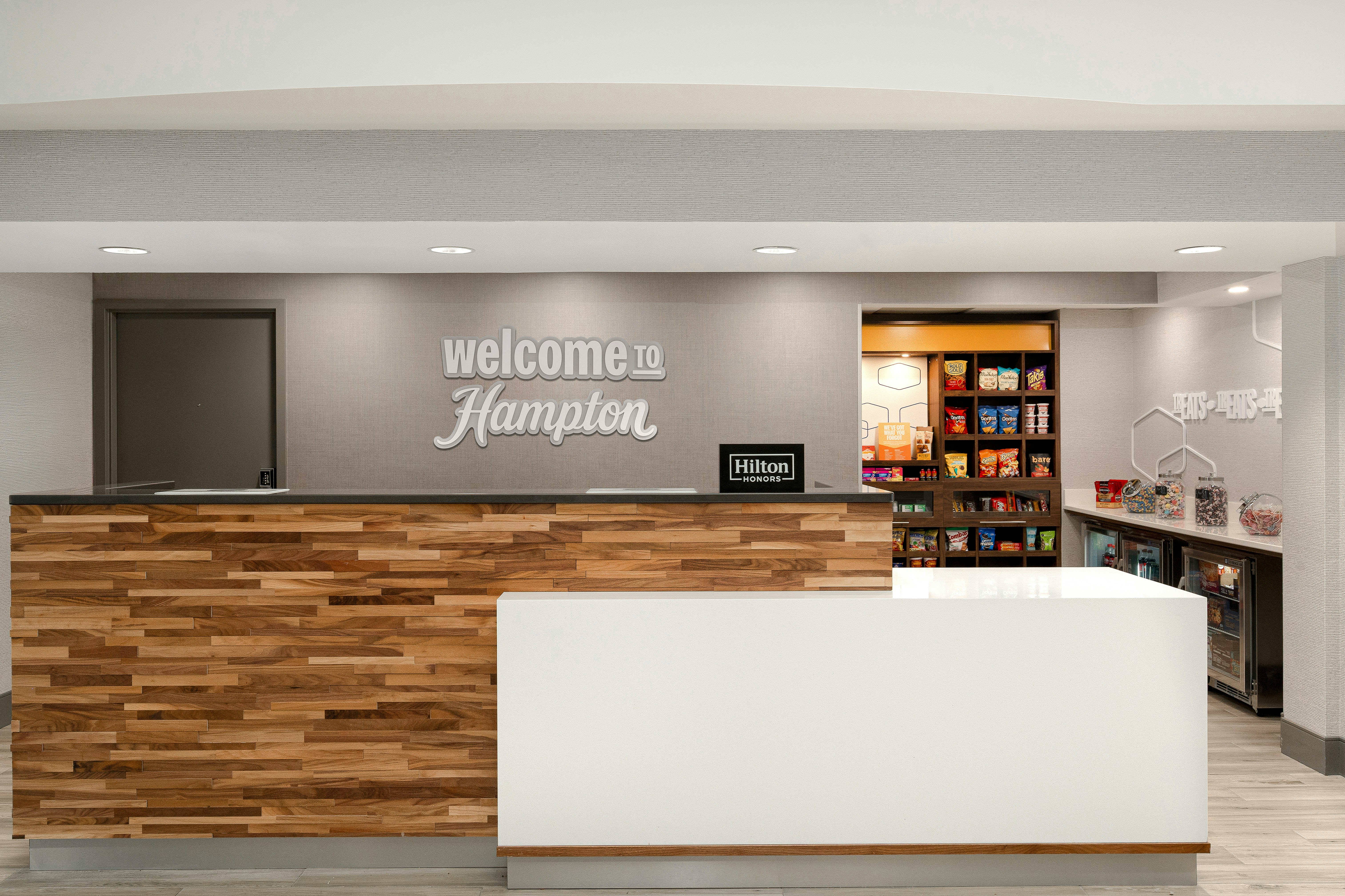 Hampton Inn Dubuque 3/16