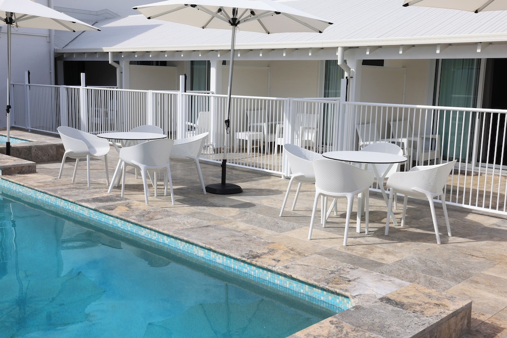 Don Pancho Beach Resort 24/50