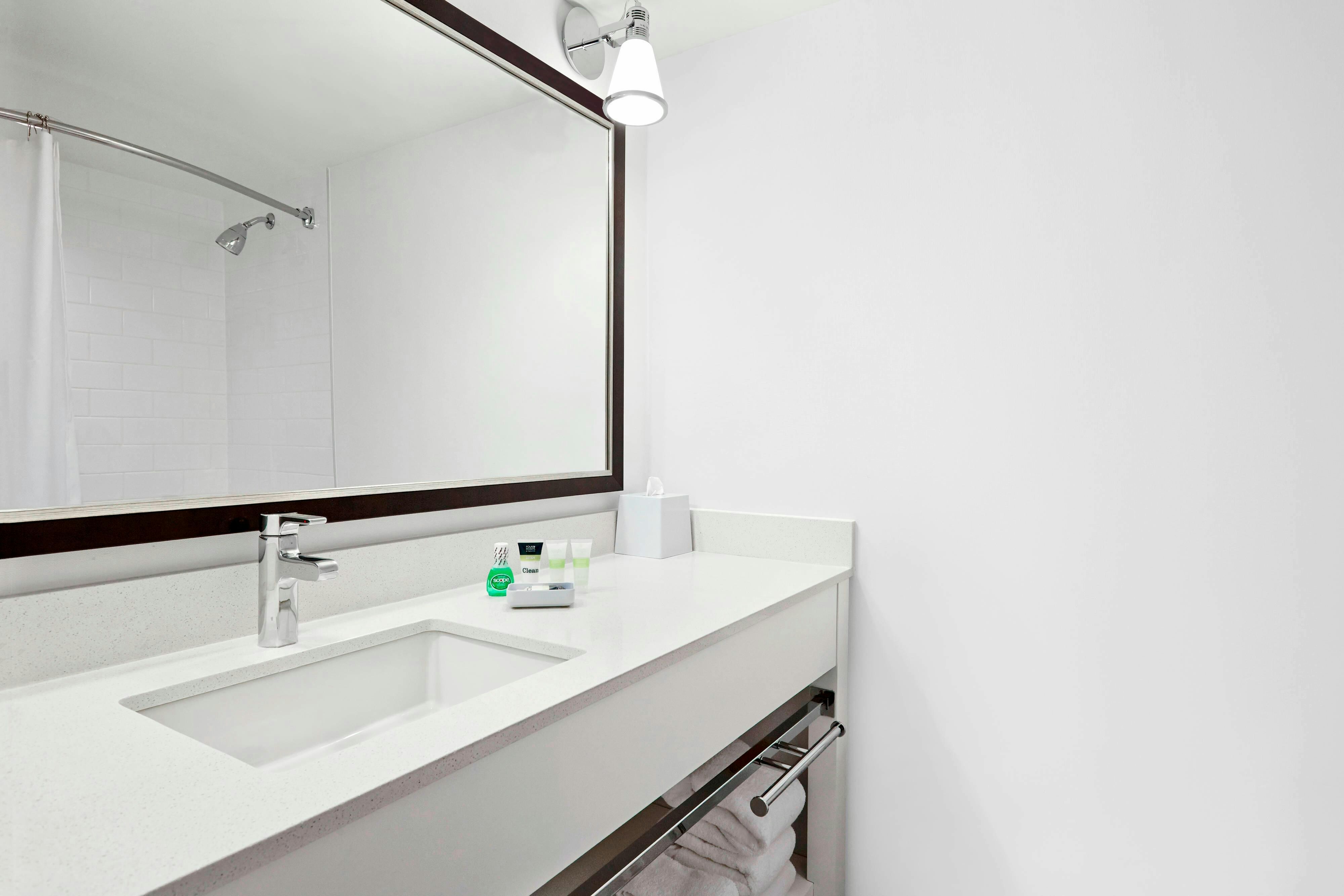 Four Points by Sheraton Edmonton South 7/7