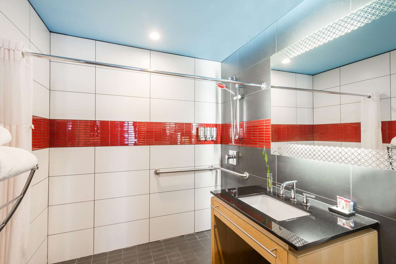 TRYP by Wyndham New York City Times Square Midtown 44/44
