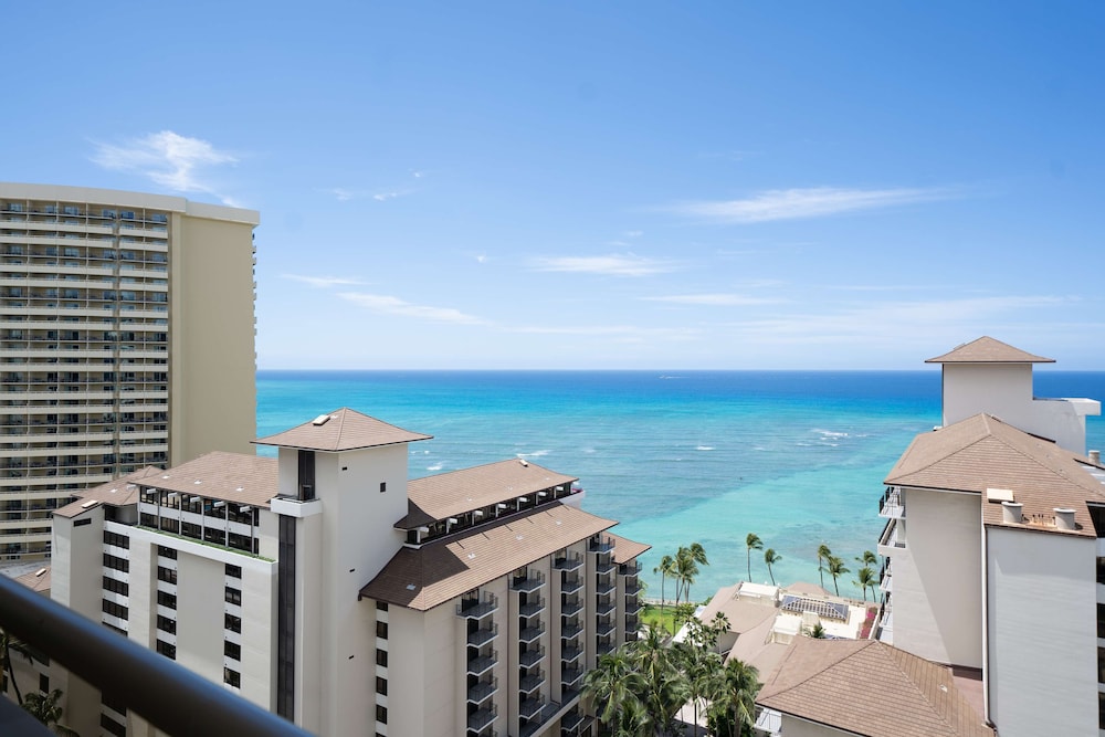 Embassy Suites By Hilton Waikiki Beach Walk 3/42