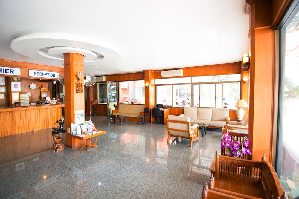 Mr.Mac's Hotel 5/50