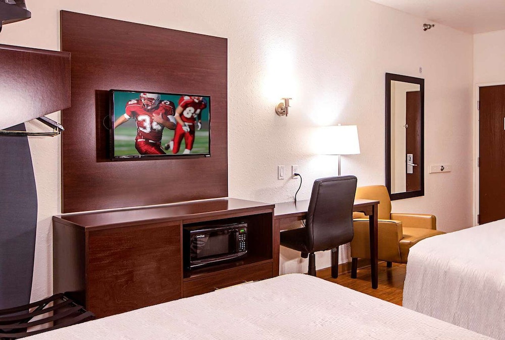 Seasons Inn Traverse City 23/45