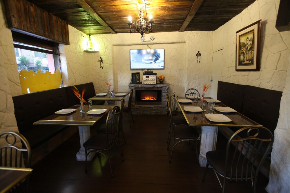 Quito Antiguo B And B 46/64