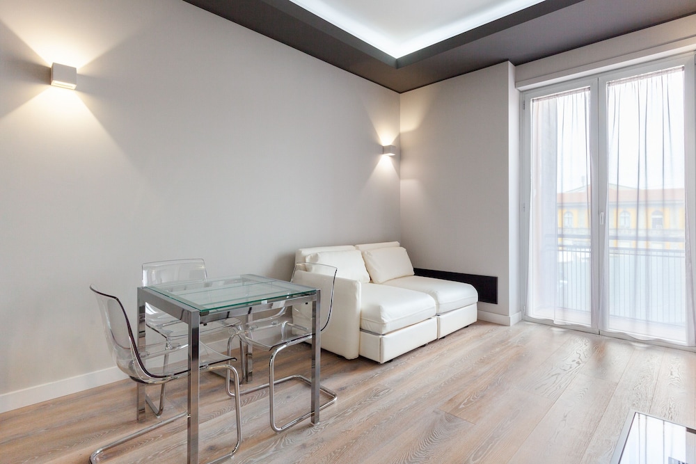 easyhomes - City Centre Suites 19/50