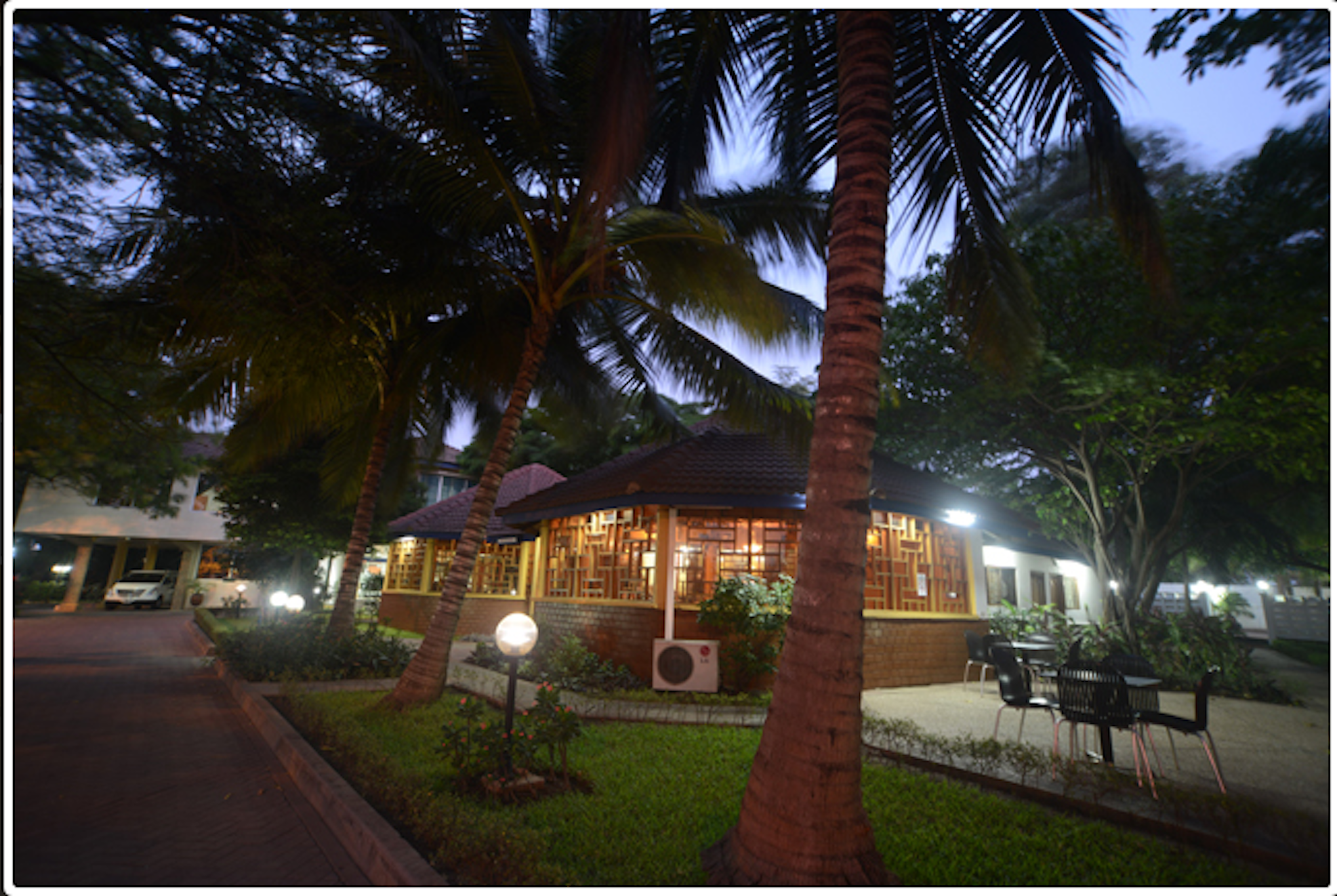 Airside Hotel 3/11