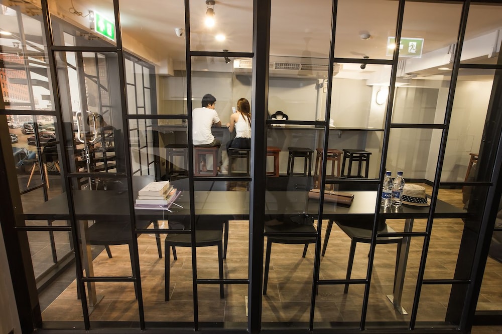 Jellybean the Blocks Hostel Sukhumvit 10 49/63