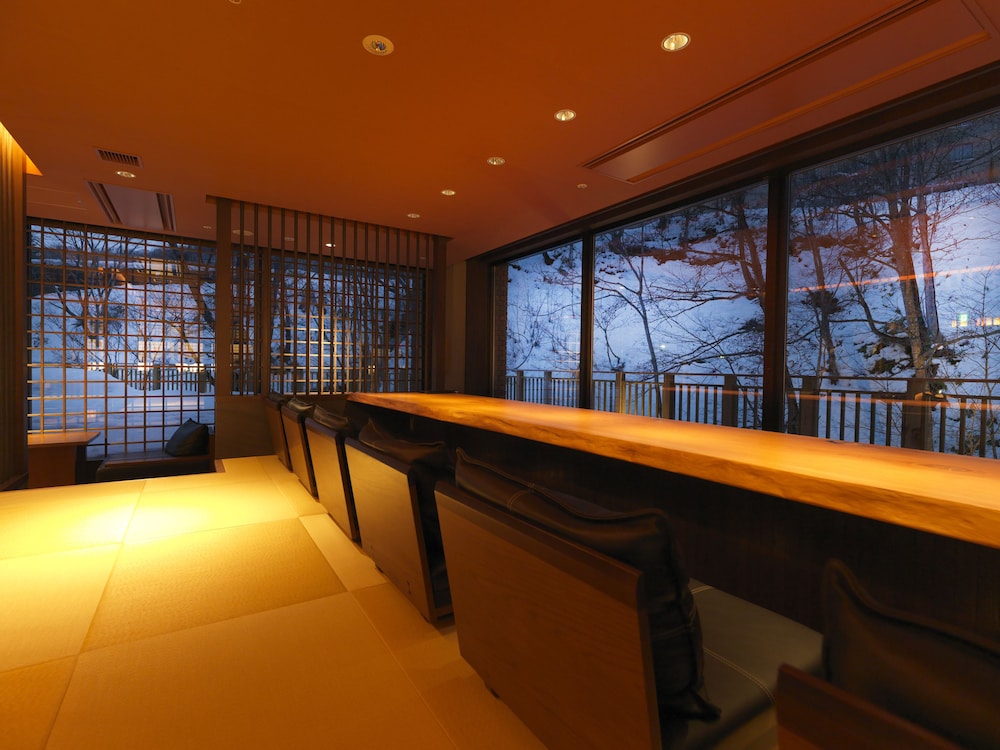 Niseko Konbu Onsen Tsuruga Besso Moku No Sho 6/70