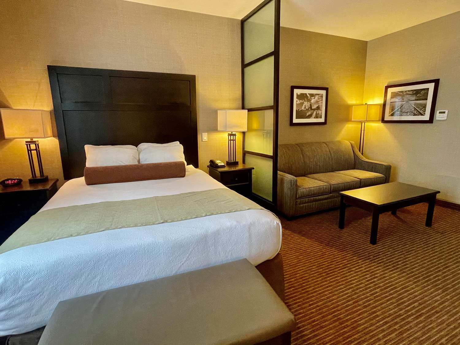 Best Western Plus Okotoks Inn and Suites 1/11