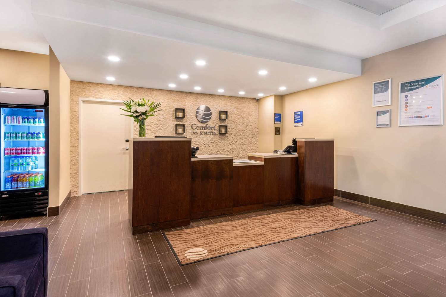 Comfort Inn & Suites Bowmanville 2/12