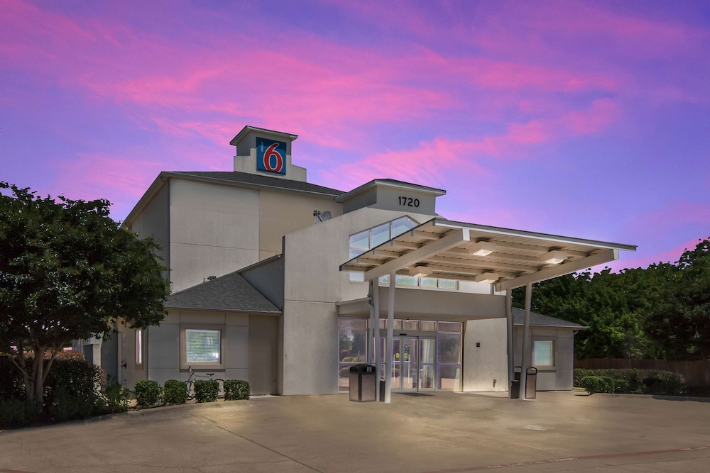 Motel6 Cleburne, TX 36/42