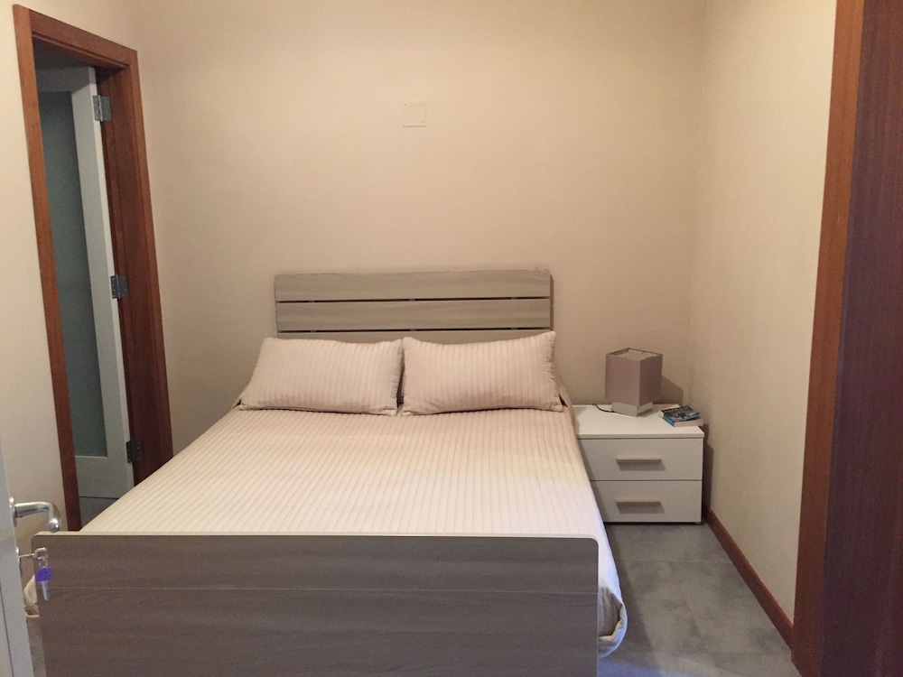 STUDIO, DOUBLE BED