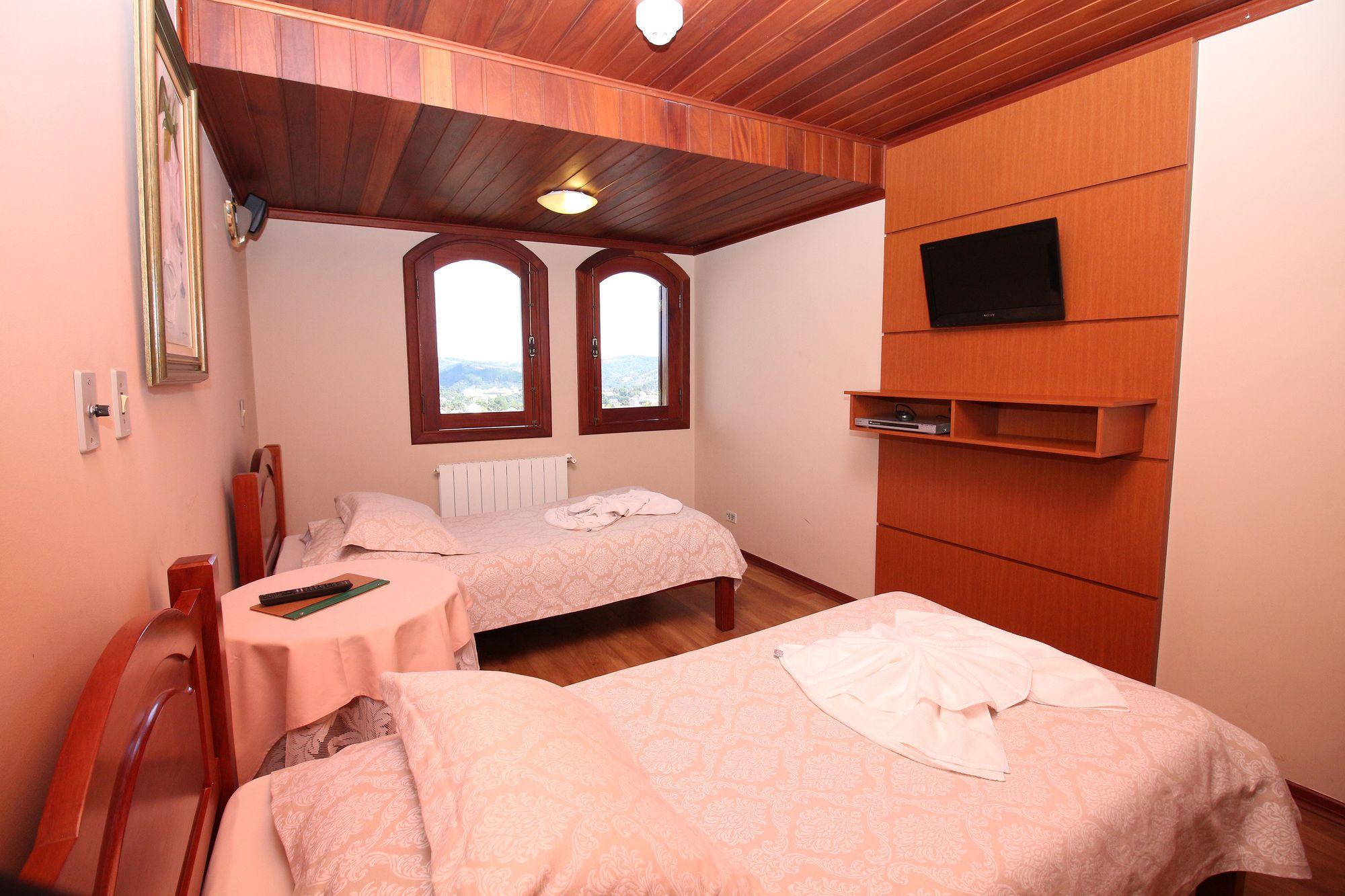 2 Bedrooms, Connecting, Family, Apartment