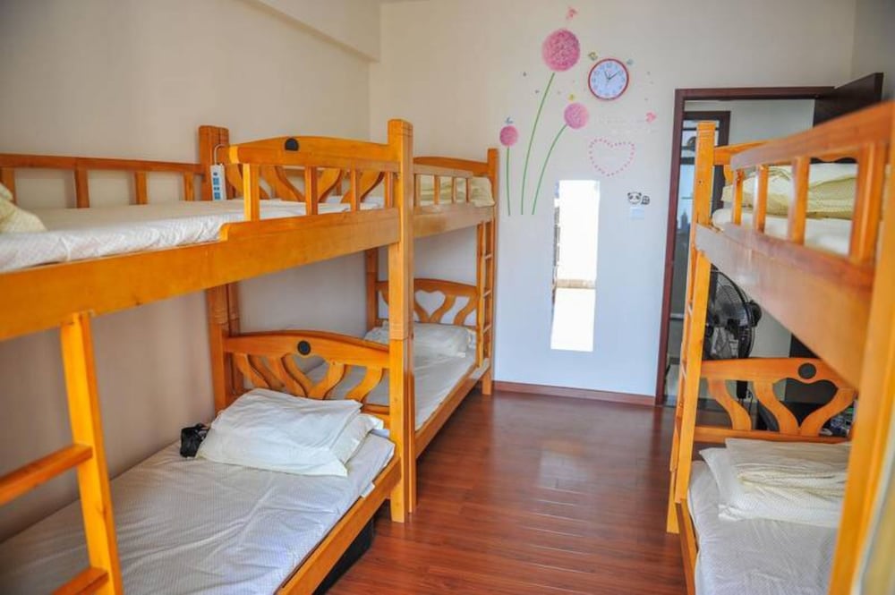 MALE DORM, COMFORT, 6 BEDS