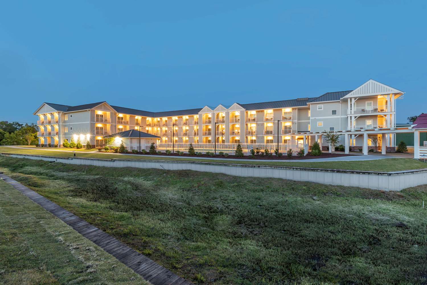Beaufort Hotel NC 2/48
