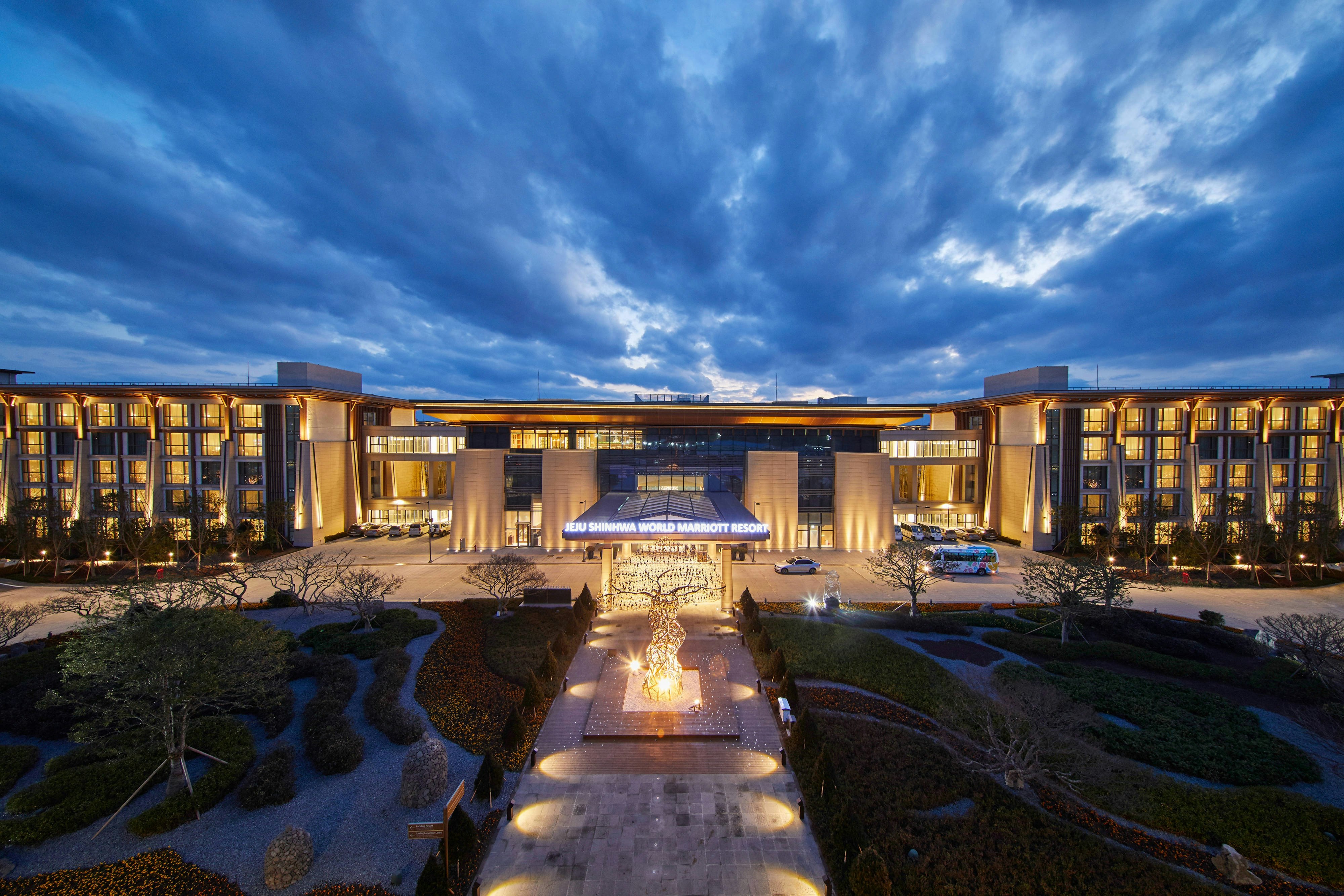 Marriott Jeju Shinhwa World Hotels and Resorts 2/18
