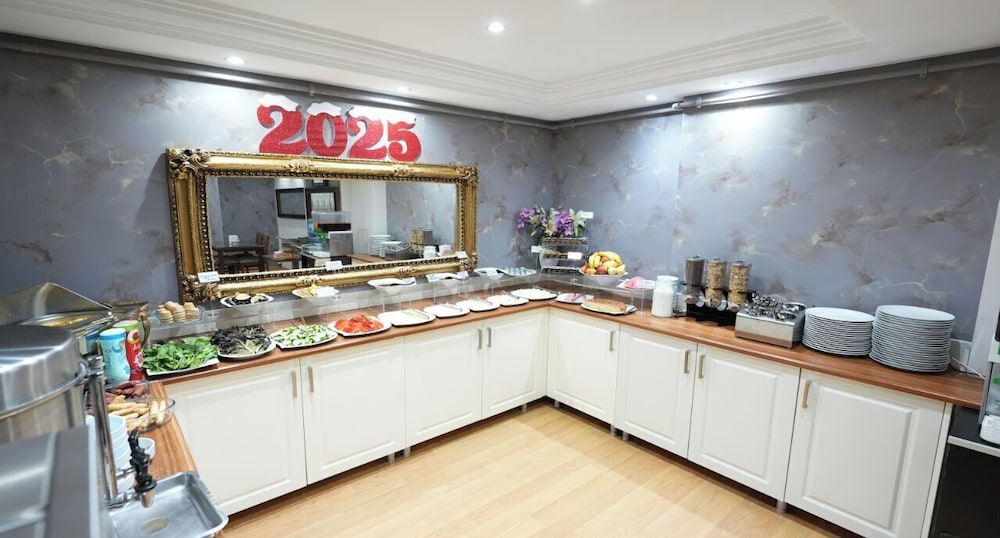 Hotel Akyildiz 12/50