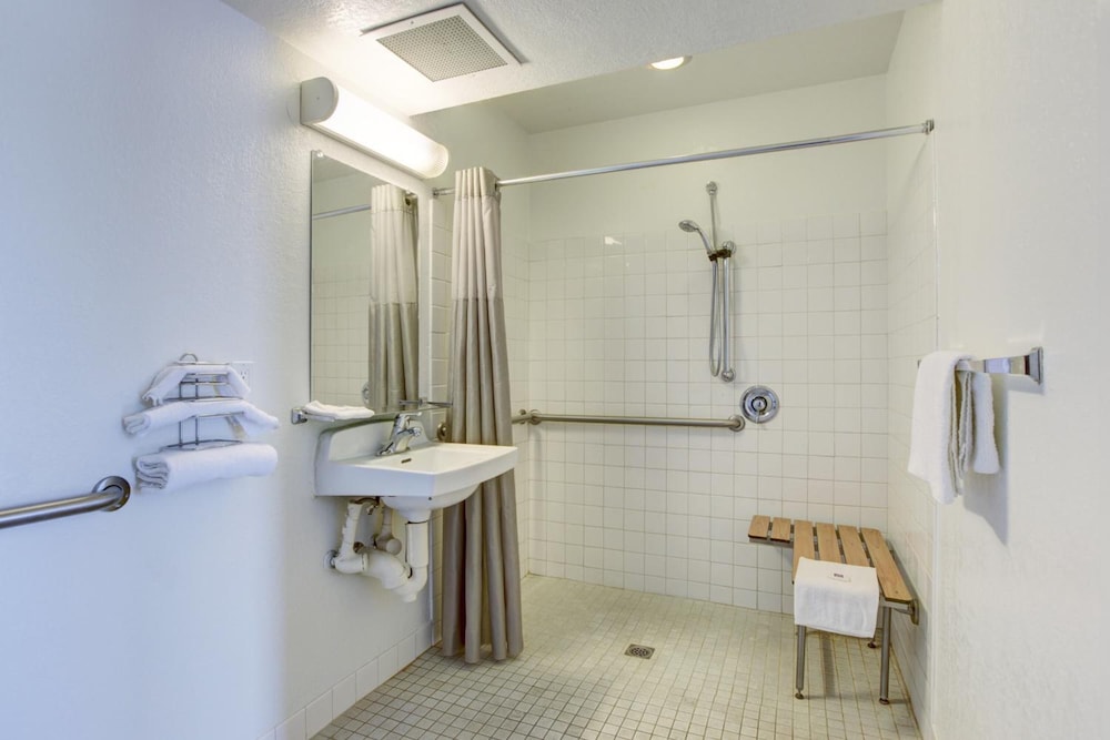 Motel6 Corona, CA - Norco 25/70