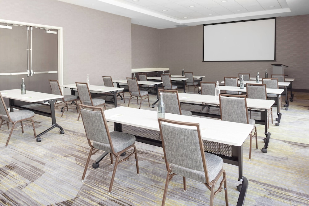 Courtyard By Marriott Deland Historic Downtown 42/47