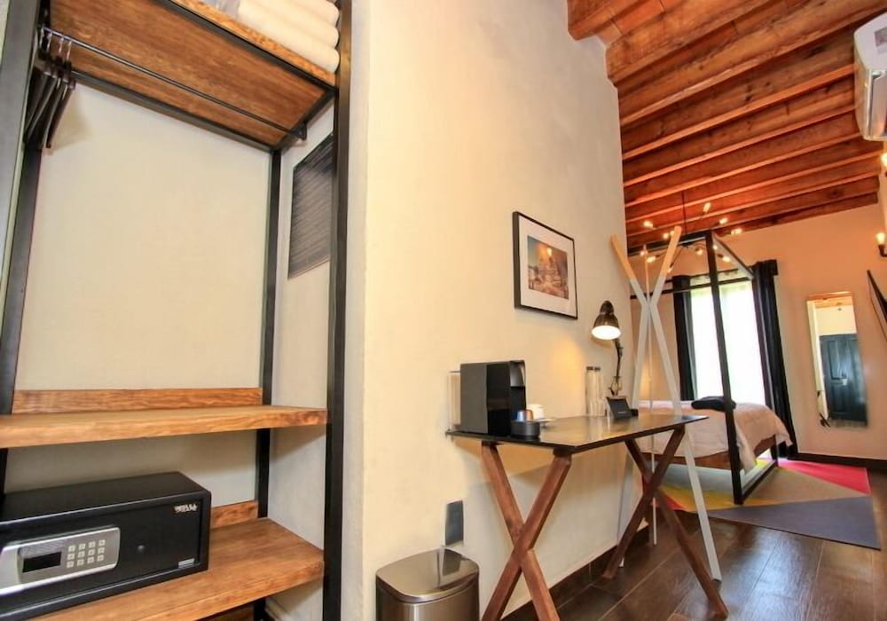 Antigua Trece Hotel Fusion 44/50