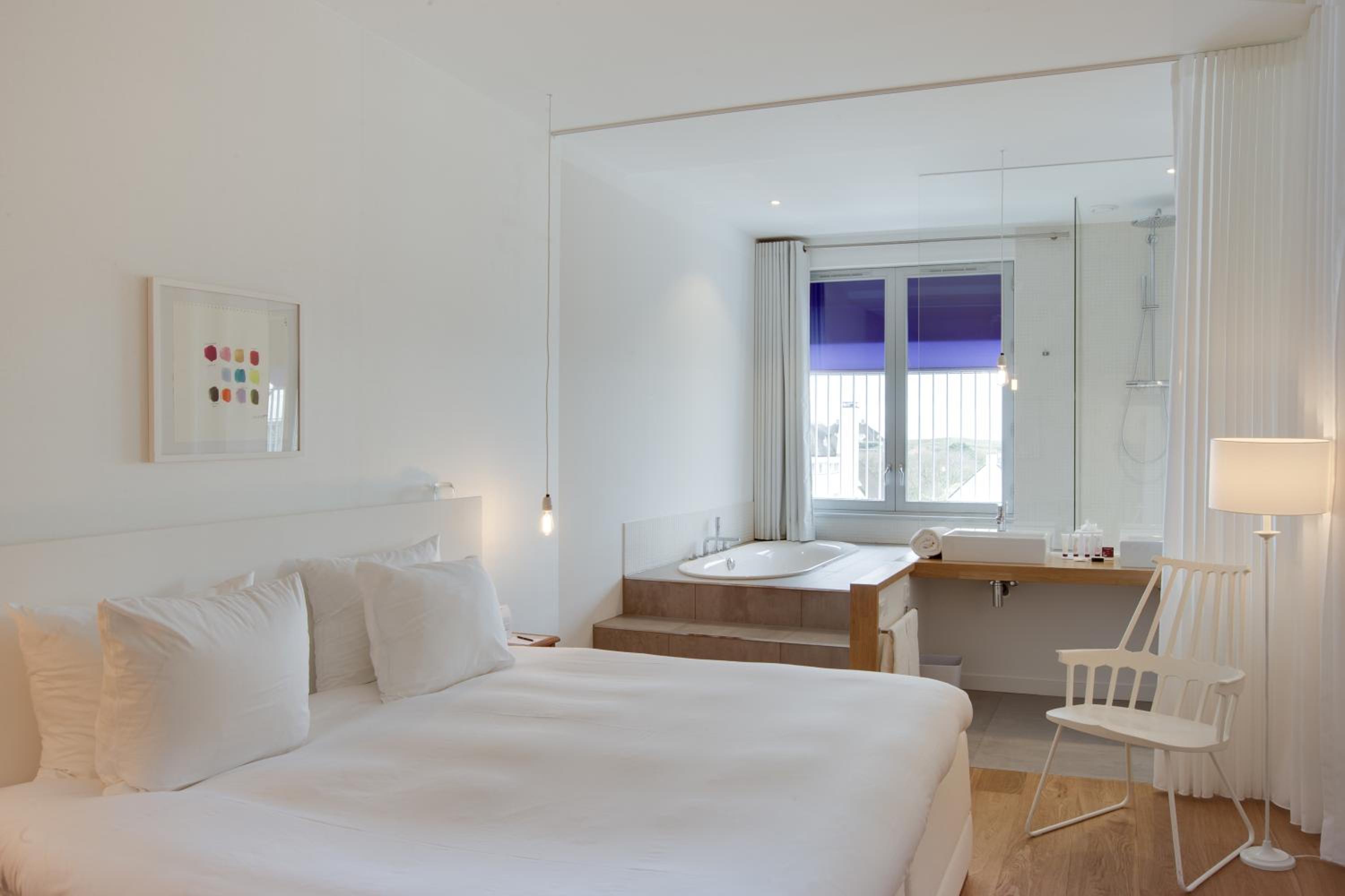 Vesper Hotel 10/50