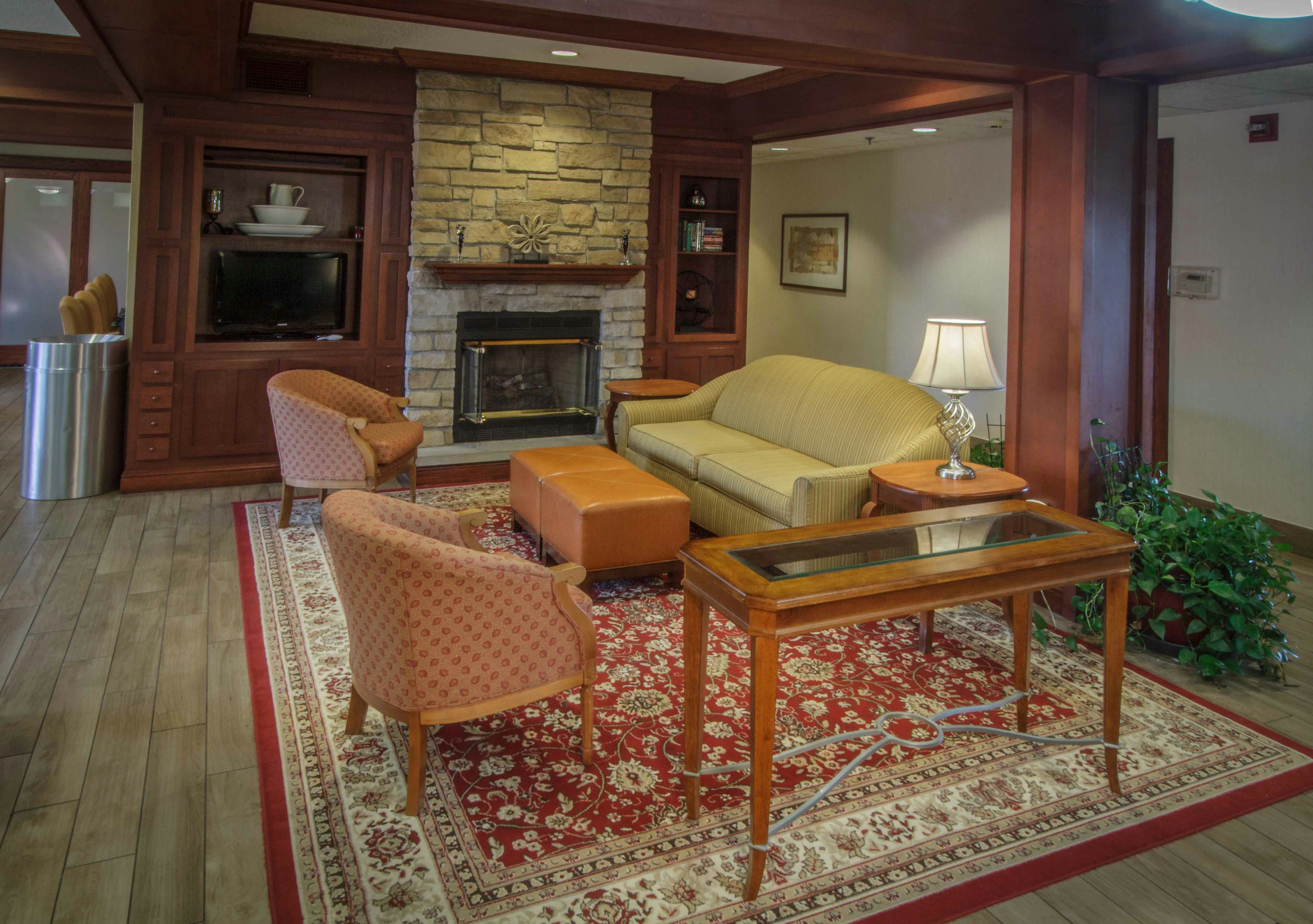 Hampton Inn South Haven 24/44