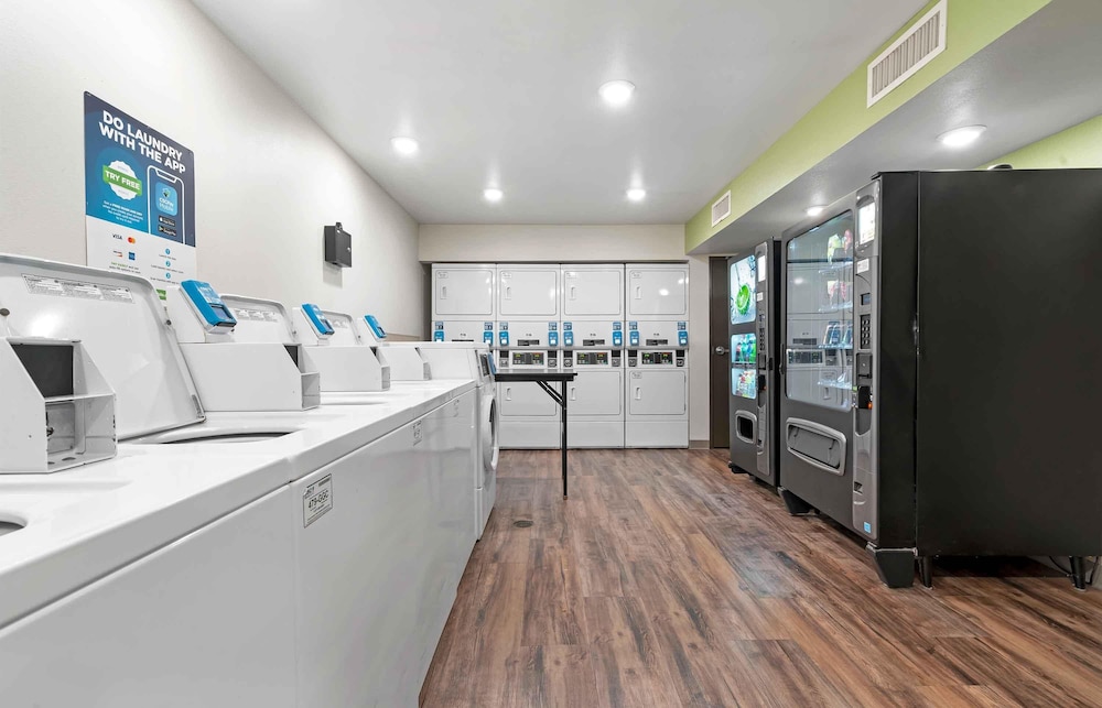 Extended Stay America - Select Suites Orlando - Airport 43/57